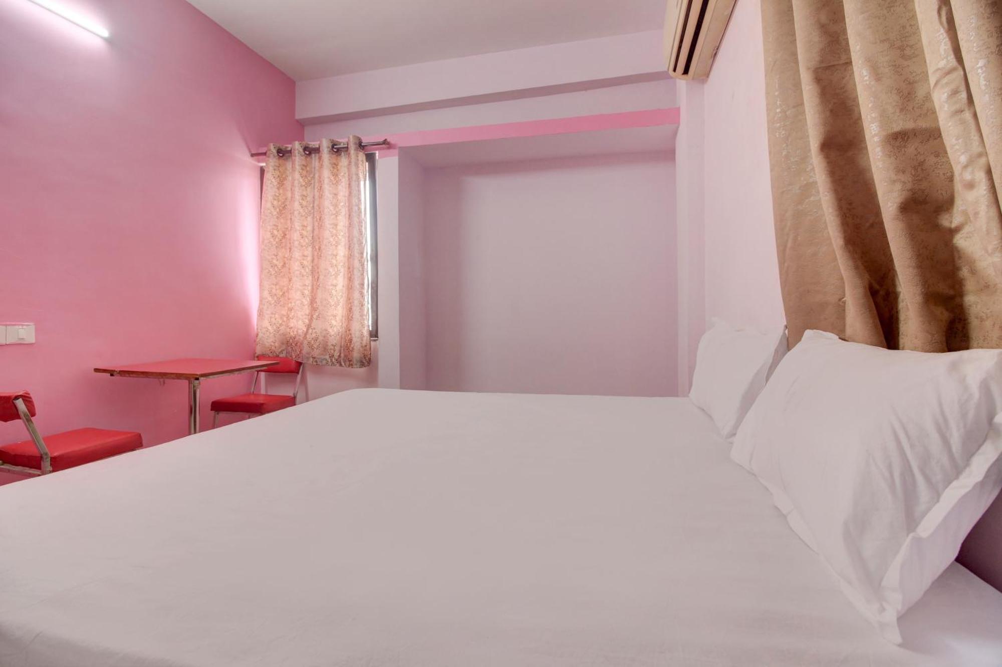Koradi Hotel O Elite Inn מראה חיצוני תמונה